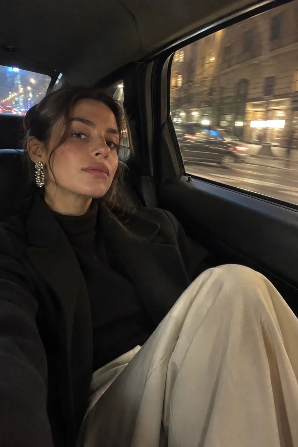 Wide-Leg Trousers, Bright Earrings: The Proportion Balance