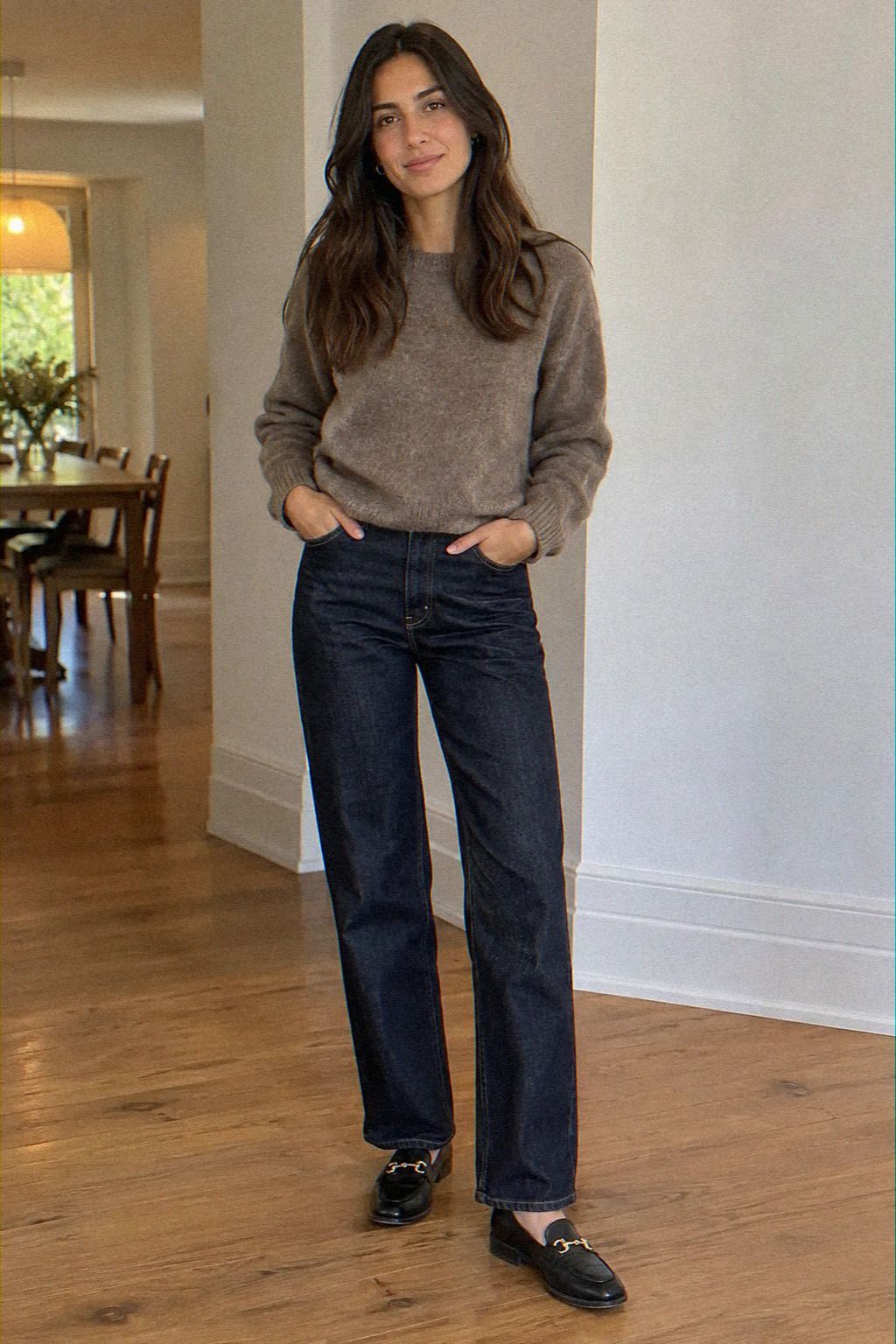 Can Dark Straight-Leg Jeans Carry the Look?