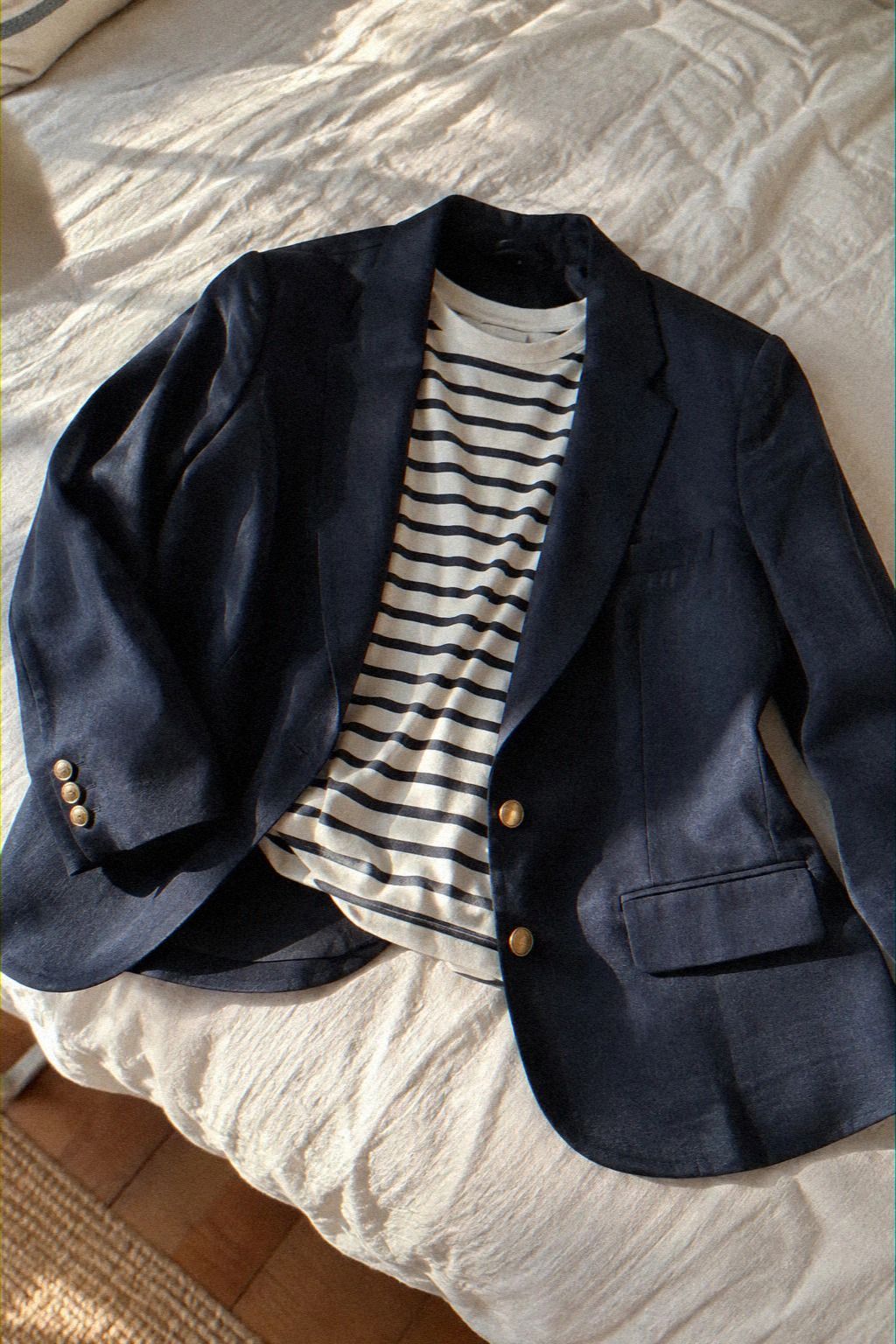 Let a Striped Tee Sharpen a Navy Blazer