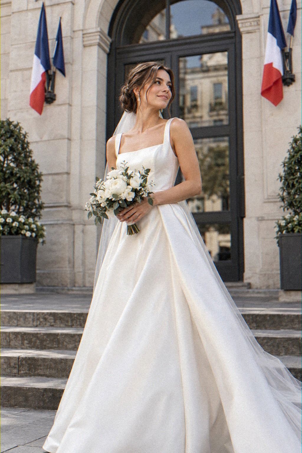 Bridal Jumpsuits With Sharp Photographic Lines: The Tailored Column Method