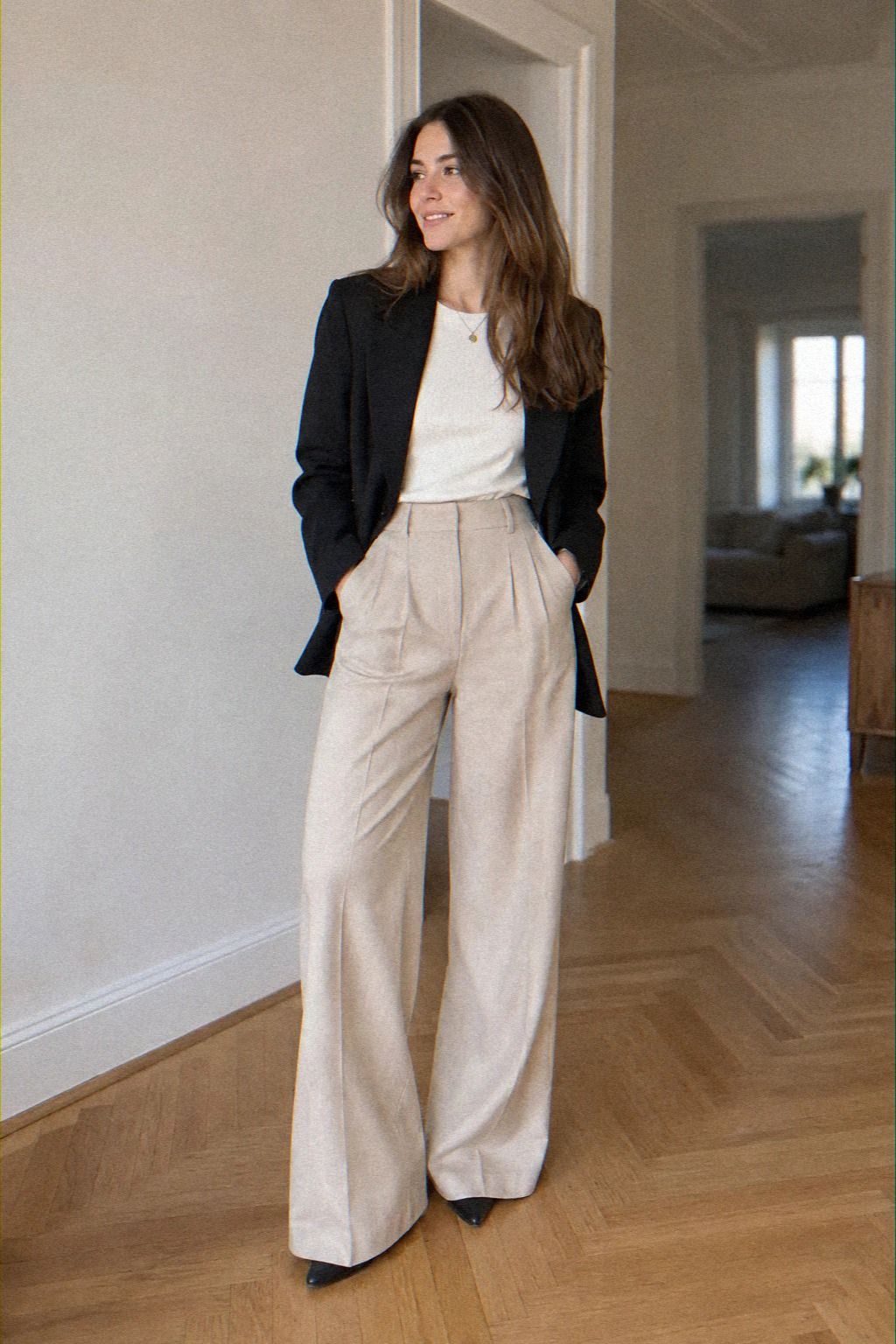 Wide-Leg Trousers vs. Volume Overload: Test the Balance