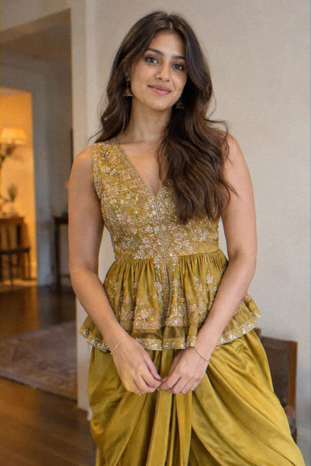 Dhoti Pants and a Peplum Top Define the Waist