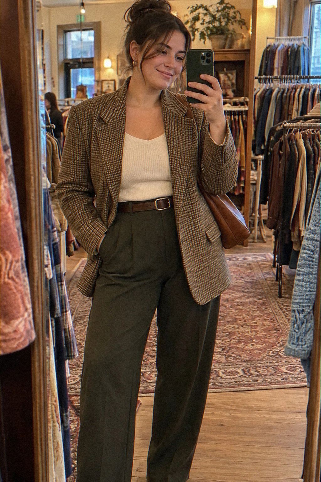 Curvy-Friendly Rush Outfits With Defined Waists