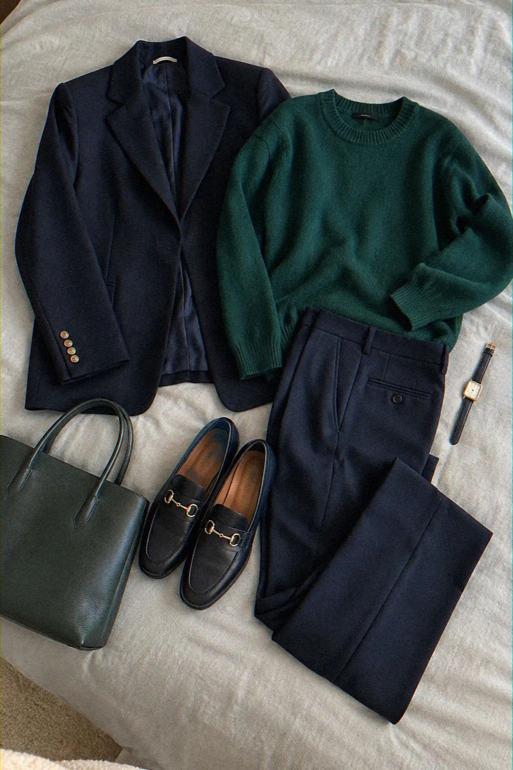 Emerald vs. Navy: The Dark Color Split