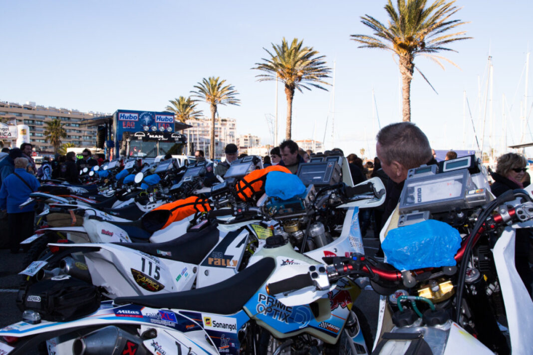 saint-cyprien-david-fretigne-participe-a-lafrica-eco-race-2015 saint-cyprien-david-fretigne-participe-a-lafrica-eco-race-2015