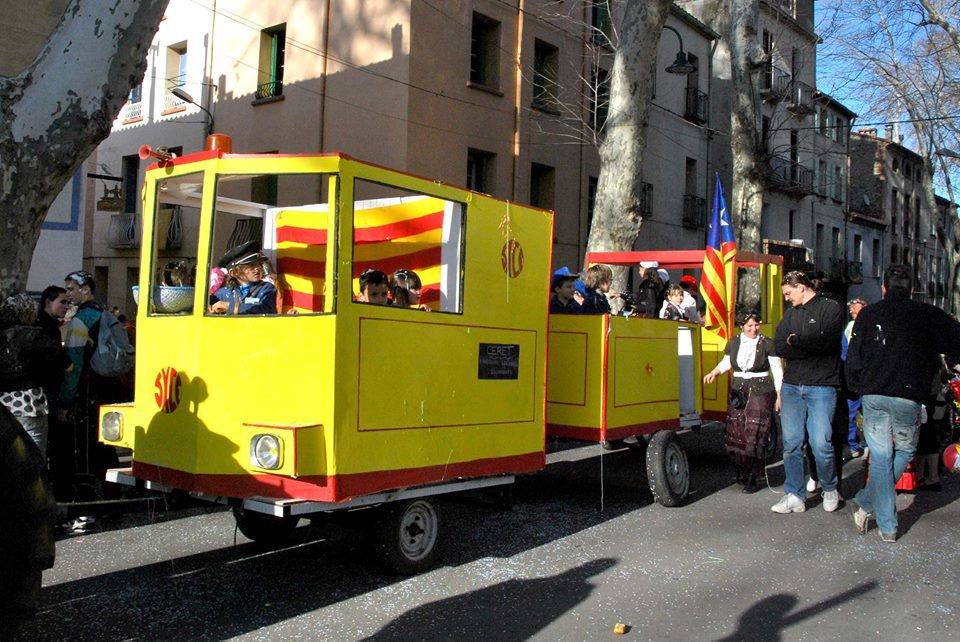 Le train jaune fait son carnaval