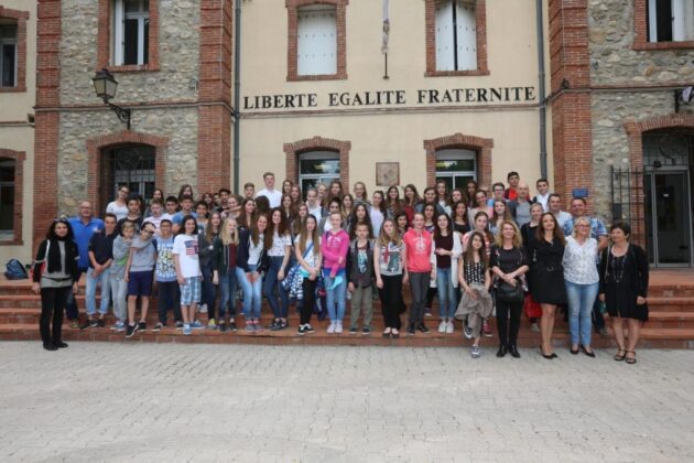 réception des collégiens et leurs accompagnateurs à l'Hôtel de Ville, le 4 mai