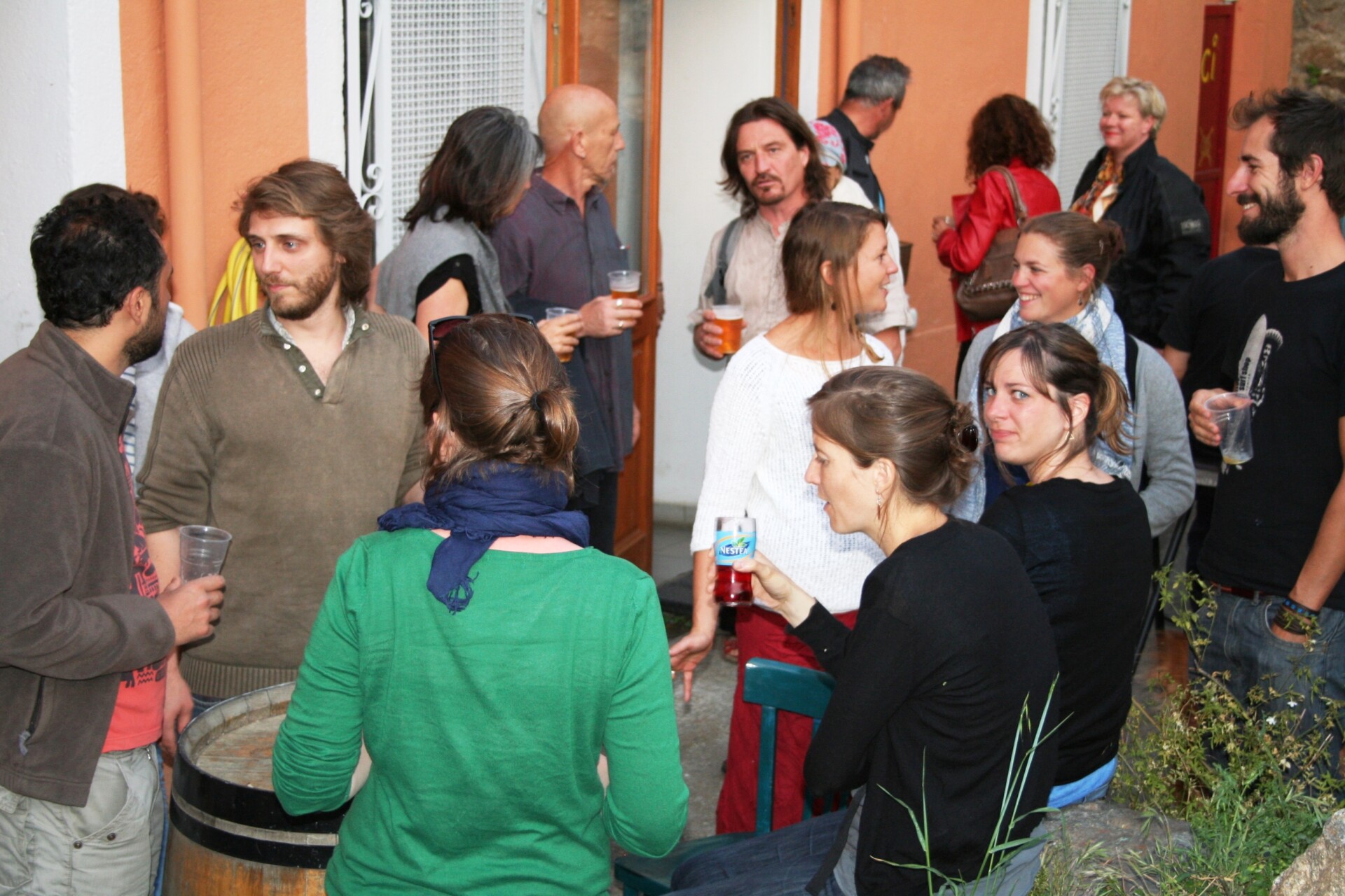 La dernière soirée de fête au bar épicerie « La Fontaine » de Montesquieu-des-Albères