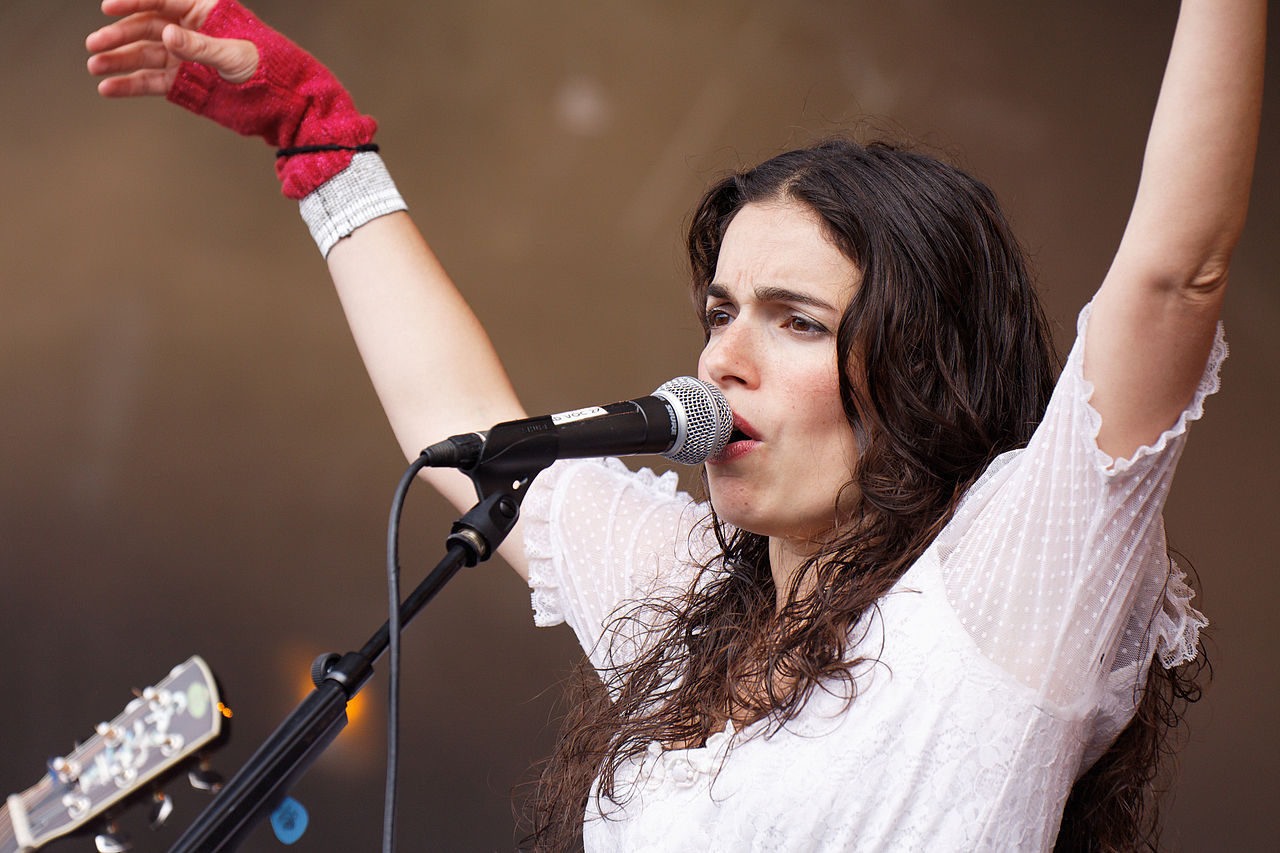 concert de la chanteuse Yael Naim