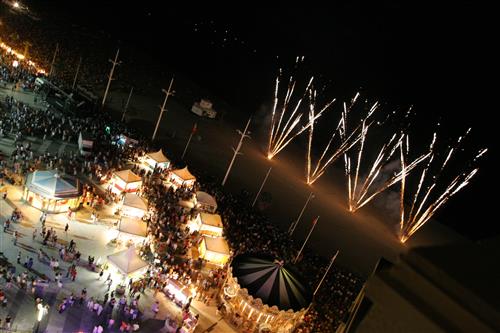 Feux pyromélodique, ce soir  23.45 à Canet en Roussillon