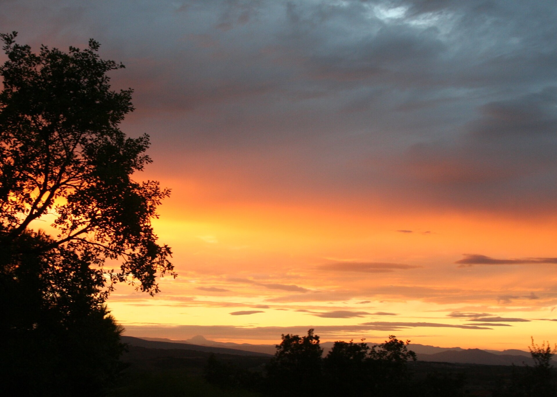 Vue du ciel de Montesquieu-des-Albères ce soir