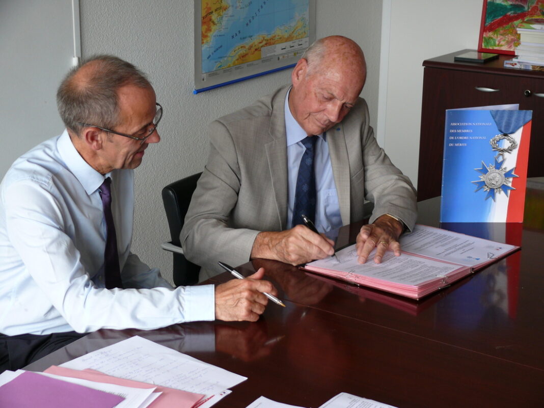 Signatures de la convention