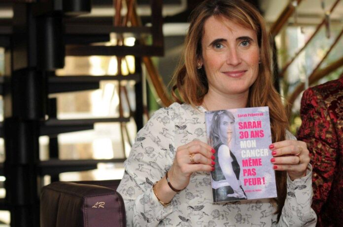 Photos Loïc Robinot : La comédienne Sarah Pébereau lors de la dédicace de son livre mise en place avec le CML par Equilibre 66 et de la Caisse d'Epargne Languedoc-Roussillon