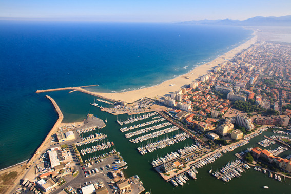 Quatre-vingt élus et Directeurs de port à Canet-en-Roussillon