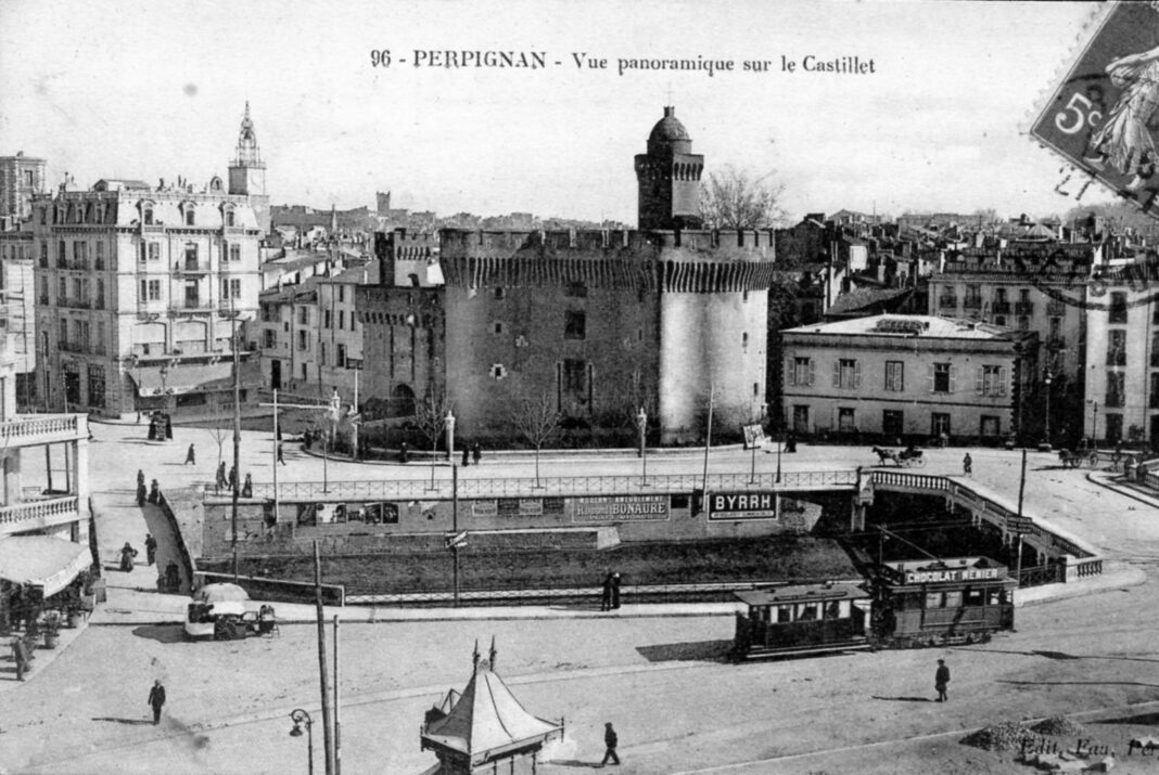 exposition-histoire-de-perpignan-vue-panoramique-castillet exposition-histoire-de-perpignan