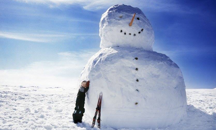 Bonhomme de neige géant à Batère