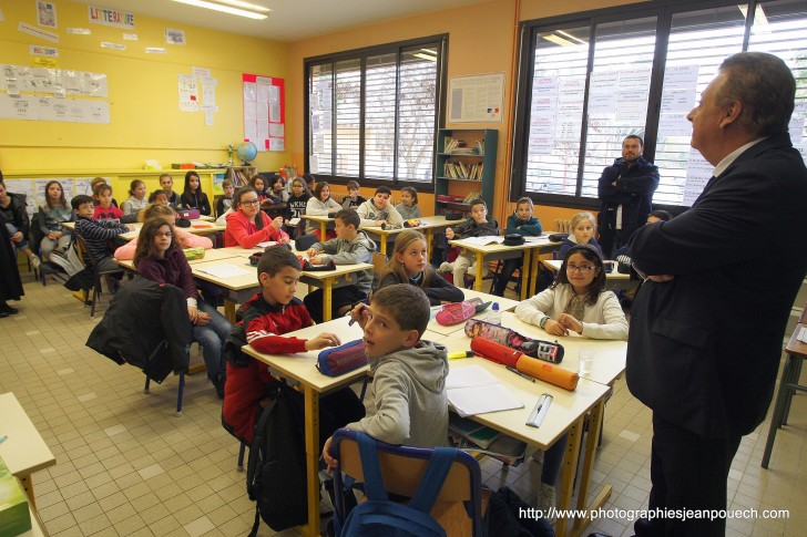Jacques Cresta à la rencontre des classes de CM2 de l'école Jules Ferry de Toulouges Jacques Cresta à la rencontre des classes de CM2 de l'école Jules Ferry de Toulouges