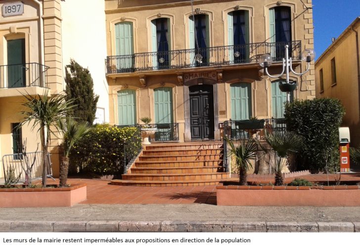 Les murs de la mairie restent impermèables aux propositions en direction de la population.