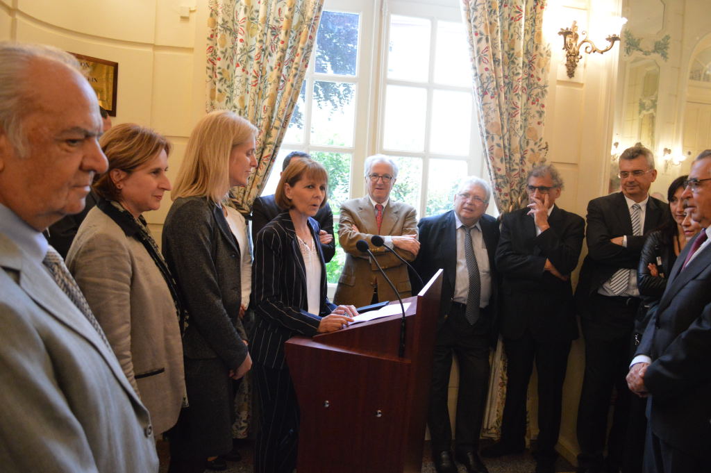 C'est devant un parterre de personnalités locales de tous horizons que Mme la Préfète, Josiane Chevalier, a fait ses adieux au département