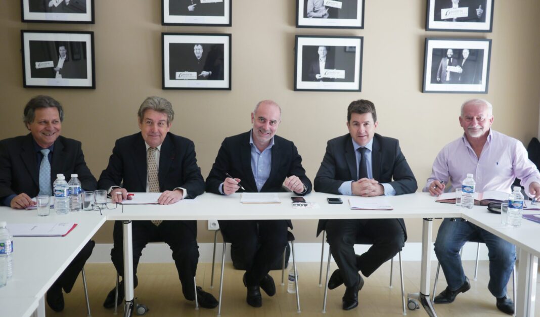 convention CMA et CA Gerard Capdet, Bernard Fourcade, Laurent Gauze, Alexandre Mélidonis et Michel Guallar