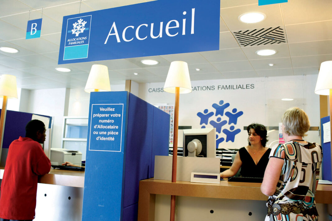 employes-de-caisse-dallocations-familiales-de-perpignan-greve-15-juillet-2016-non-a-diminution-de-salaire employes-de-caisse-dallocations-familiales-de-perpignan-greve-15-juillet-2016-non-a-diminution-de-salaire