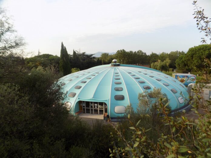 piscine-tournesol-photographies-de-didier-page-a-mediatheque-de-saint-esteve