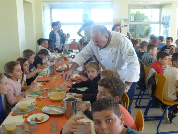 chefs-toques-blanches-roussillon-sinvitent-cantines-sist-perpignan-mediterranee