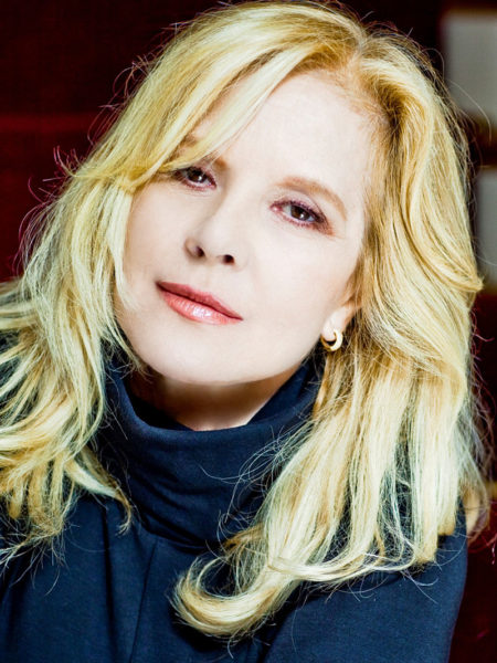 de-passage-a-perpignan-sylvie-vartan-dedicace-livre-maman-9-decembre-cml