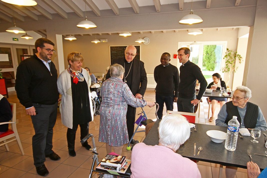 monseigneur-turini-rend-visite-aux-soleriens-aux-elus-aux-acteurs-economiques-de-ville-soler monseigneur-turini-rend-visite-aux-soleriens-aux-elus-aux-acteurs-economiques-de-ville-soler