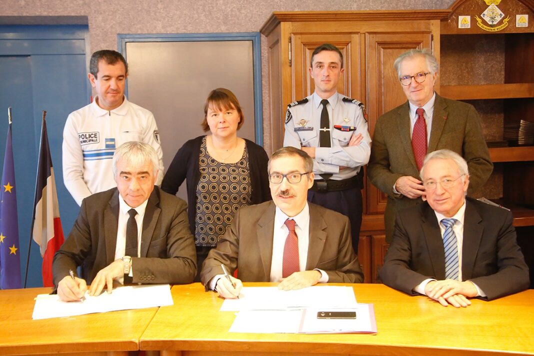 argeles-signature-de-convention-de-coordination-entre-police-municipale-gendarmerie-nationale argeles-signature-de-convention-de-coordination-entre-police-municipale-gendarmerie-nationale