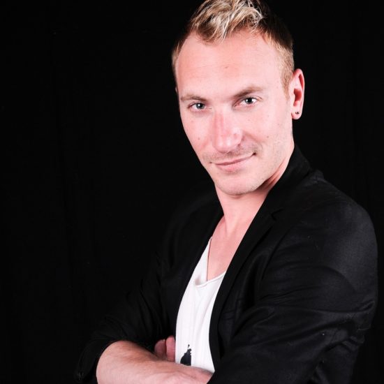 concert-profit-restos-coeur-chanteur-kriss-carter