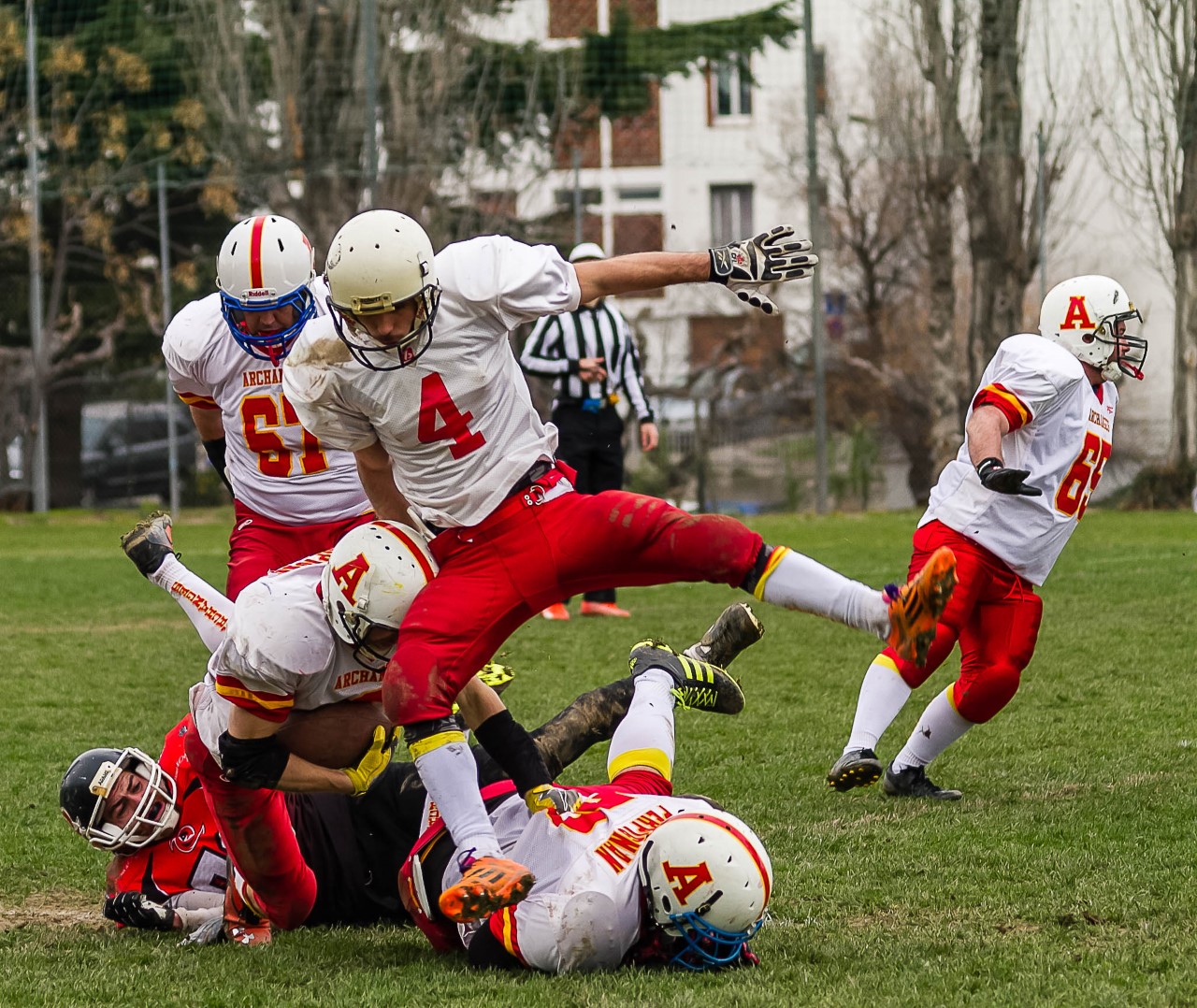 football-americain-archanges-de-perpignan-victorieux-face-aux-hurricanes-dalbi