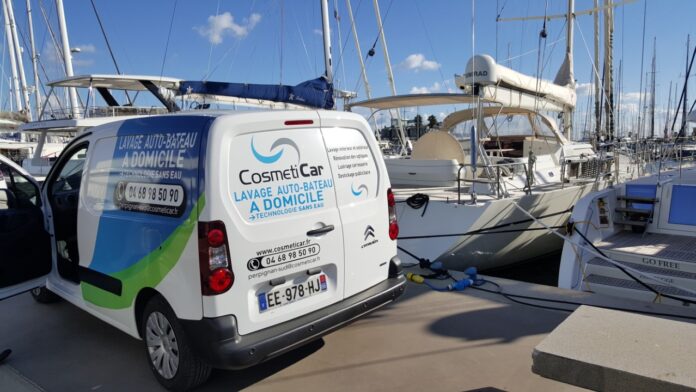 cosmeticar-lave-votre-bateau-avec-des-produits-100-biodegradables-fabriques-en-france