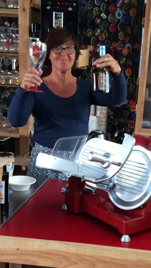 le-waal-estaminet-a-argeles-est-sous-pression-sandrine-a-ouvert