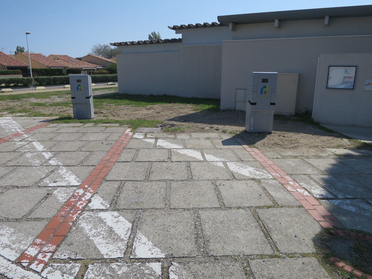 leucate-mise-en-place-dune-nouvelle-borne-de-recharge-pour-vehicules-electriques