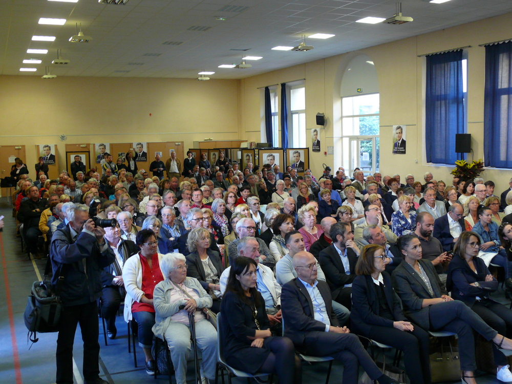 Réunion publique de Jérôme Chartier, Député et Conseiller spécial de François Fillon à la Salle Al sol à Perpignan