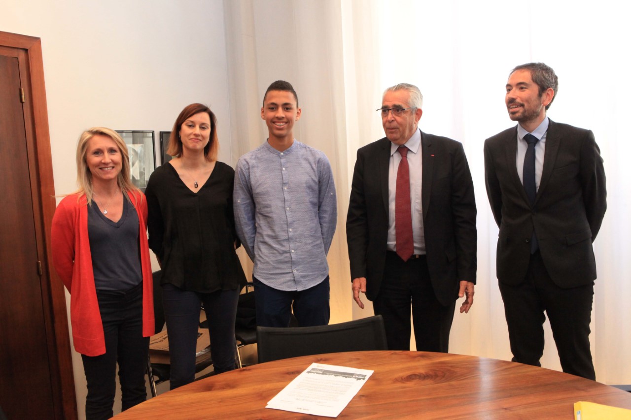 un-eleve-du-college-mme-de-sevigne-laureat-du-concours-le-plumier-dor-2017