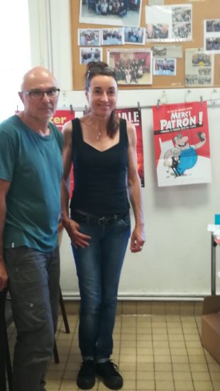 une-librairie-militante-itinerante-de-la-france-insoumise-dans-la-2eme-circonscription