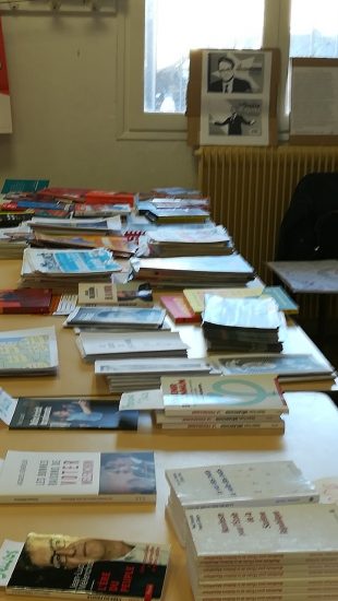 une-librairie-militante-itinerante-de-la-france-insoumise-dans-la-2eme-circonscription
