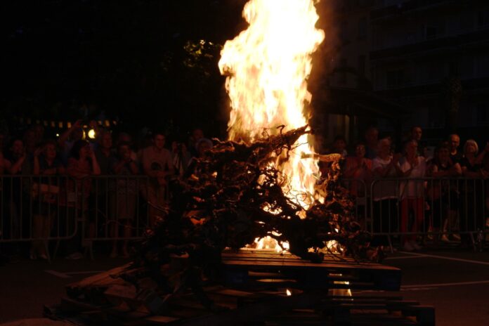 venez-assister-au-foc-de-la-sant-joan-a-port-vendres-le-vendredi-23-juin