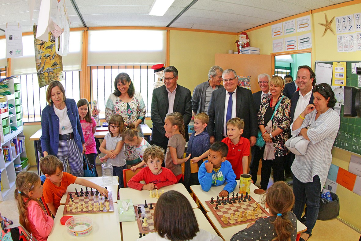 deplacement-officiel-de-la-presidente-du-parlement-catalan-dans-les-etablissements-scolaires-de-la-bressola-au-soler