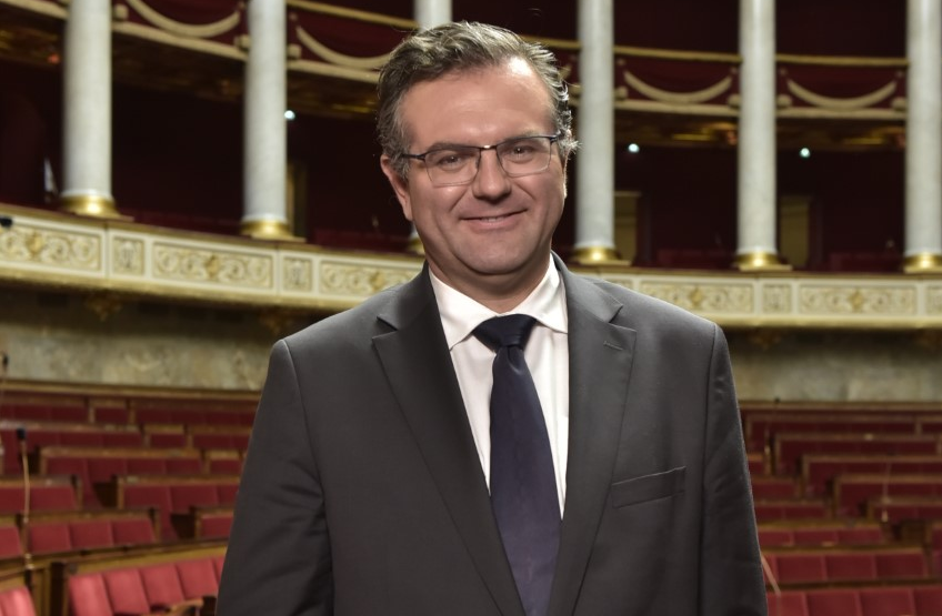 romain-grau-a-la-session-du-conseil-departemental