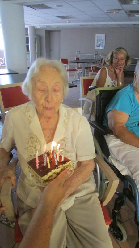 la-doyenne-du-soler-marie-henriette-turlais-a-fete-ses-106-ans