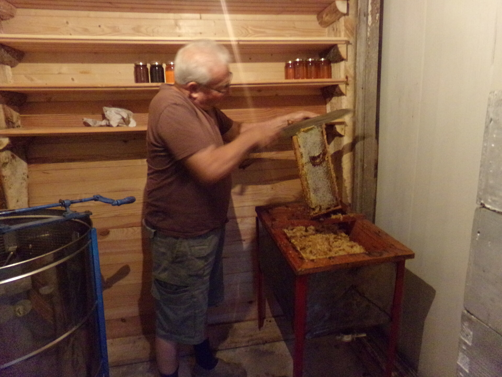 Estagel/ L’apiculteur notre ami : José Farré, la passion des abeilles et du miel