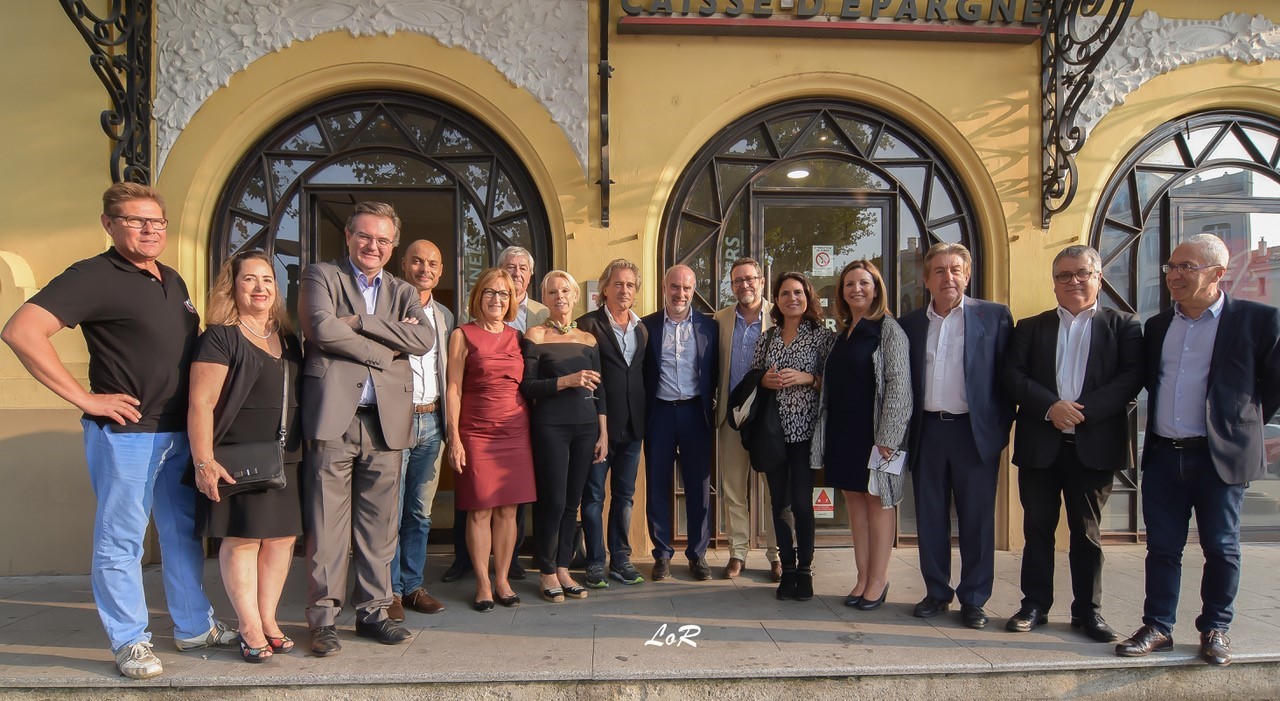 500-personnes-a-la-rencontre-de-lecrivain-navigateur-titouan-lamazou