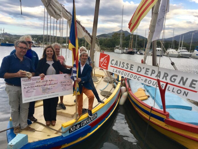 argeles-sur-mer-la-caisse-depargne-remet-un-cheque-de-8-000e-pour-la-sauvegarde-de-la-barque-notre-dame-de-consolation