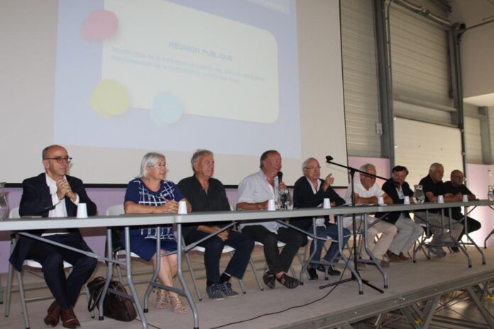 collecte-des-ordures-et-lissage-du-prix-de-leau-les-reunions-publiques-se-poursuivent-sur-la-ccacvi