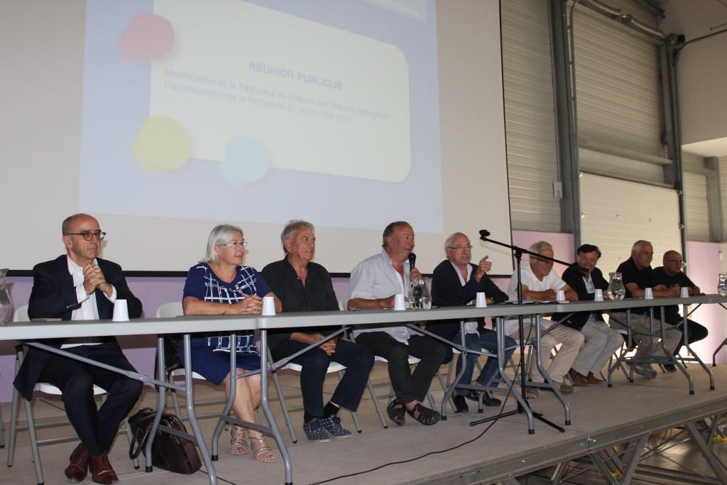 collecte-des-ordures-et-lissage-du-prix-de-leau-les-reunions-publiques-se-poursuivent-sur-la-ccacvi