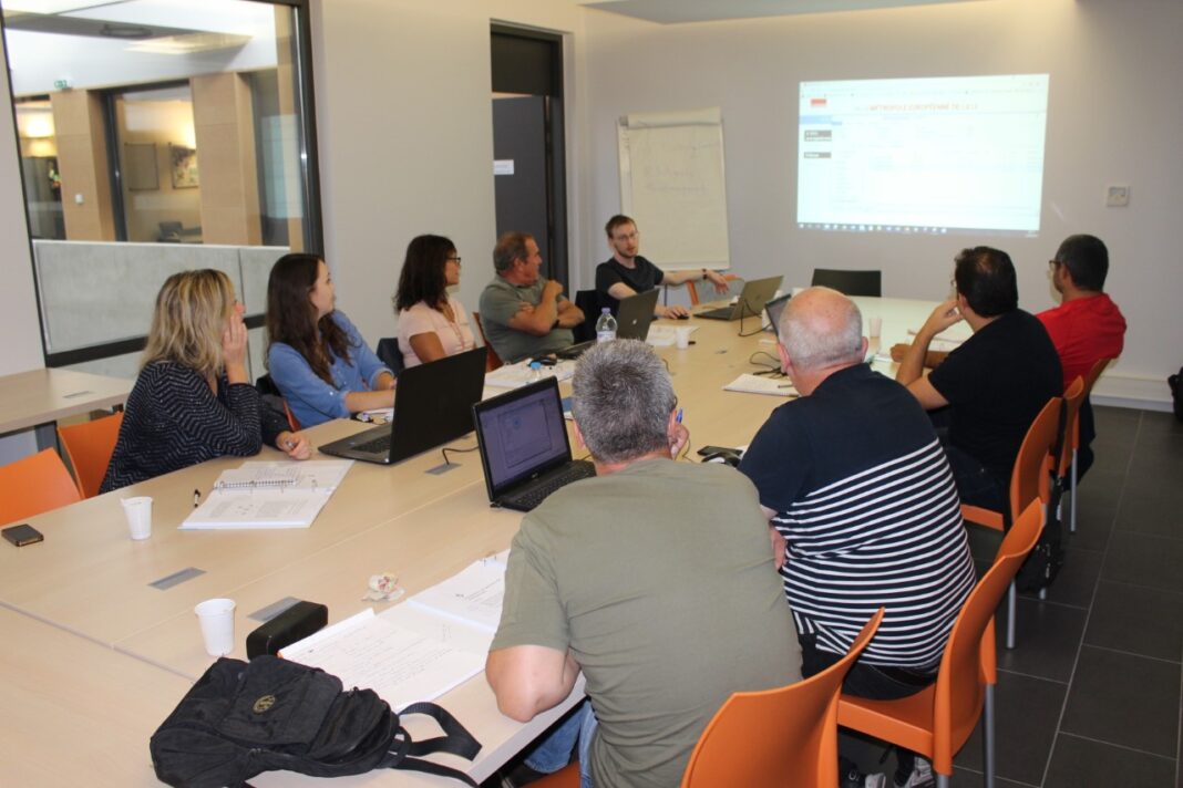 nouvelles-technologies-des-agents-des-communes-de-la-communaute-de-communes-alberes-cote-vermeille-illiberis-formes-a-lutilisation-du-sig2 nouvelles-technologies-des-agents-des-communes-de-la-communaute-de-communes-alberes-cote-vermeille-illiberis-formes-a-lutilisation-du-sig