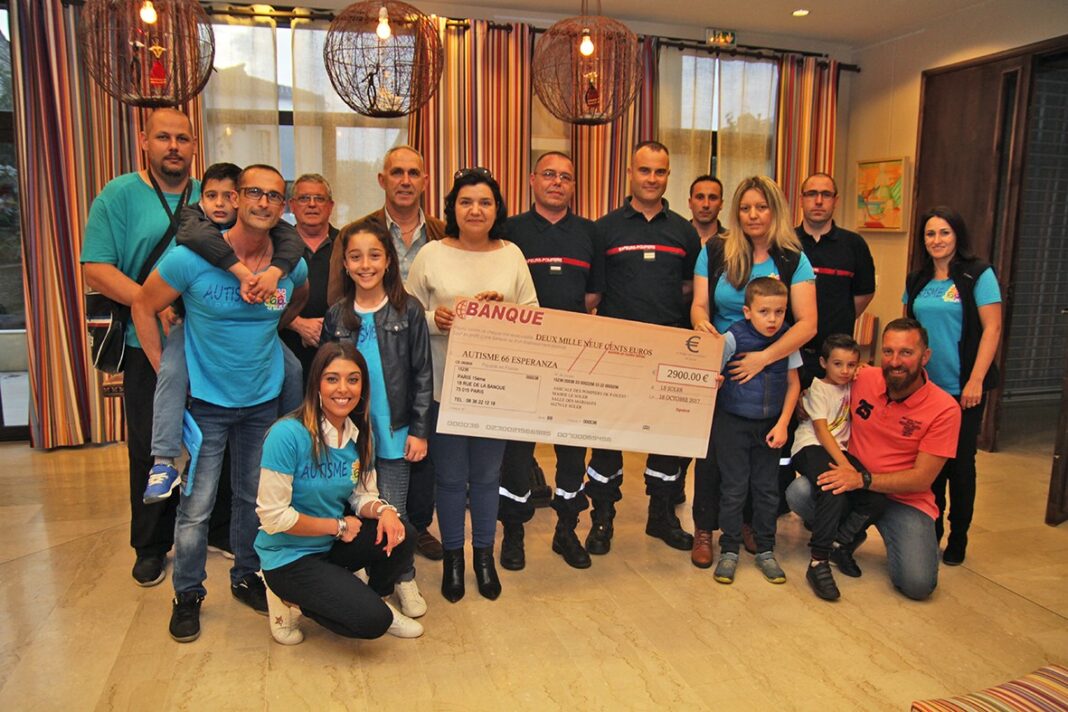 color-run-du-soler-un-cheque-de-2900-e-remis-a-lassociation-autisme-66-esperanza color-run-du-soler-un-cheque-de-2900-e-remis-a-lassociation-autisme-66-esperanza